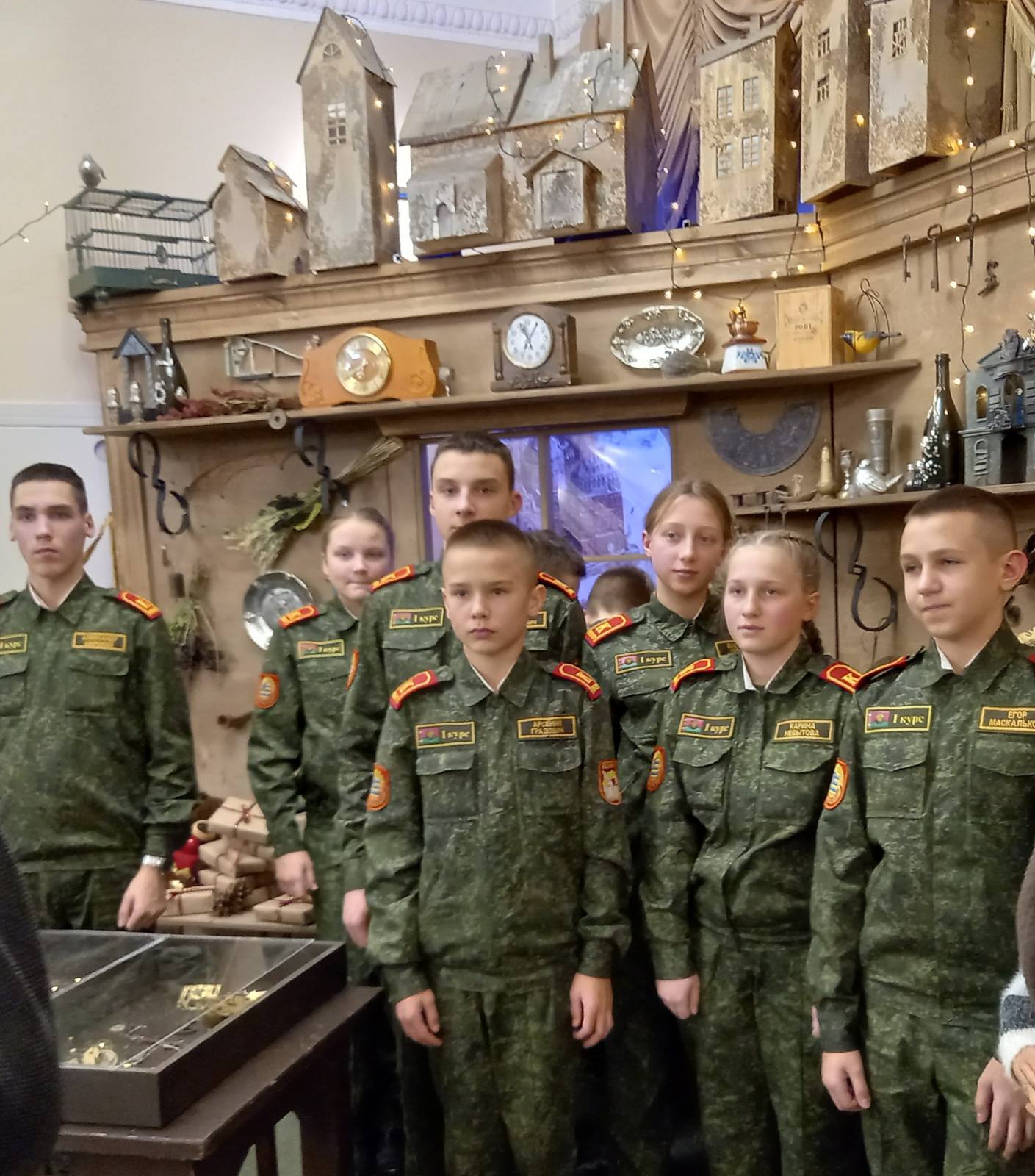 ПОЕЗДА В ТЕАТР.