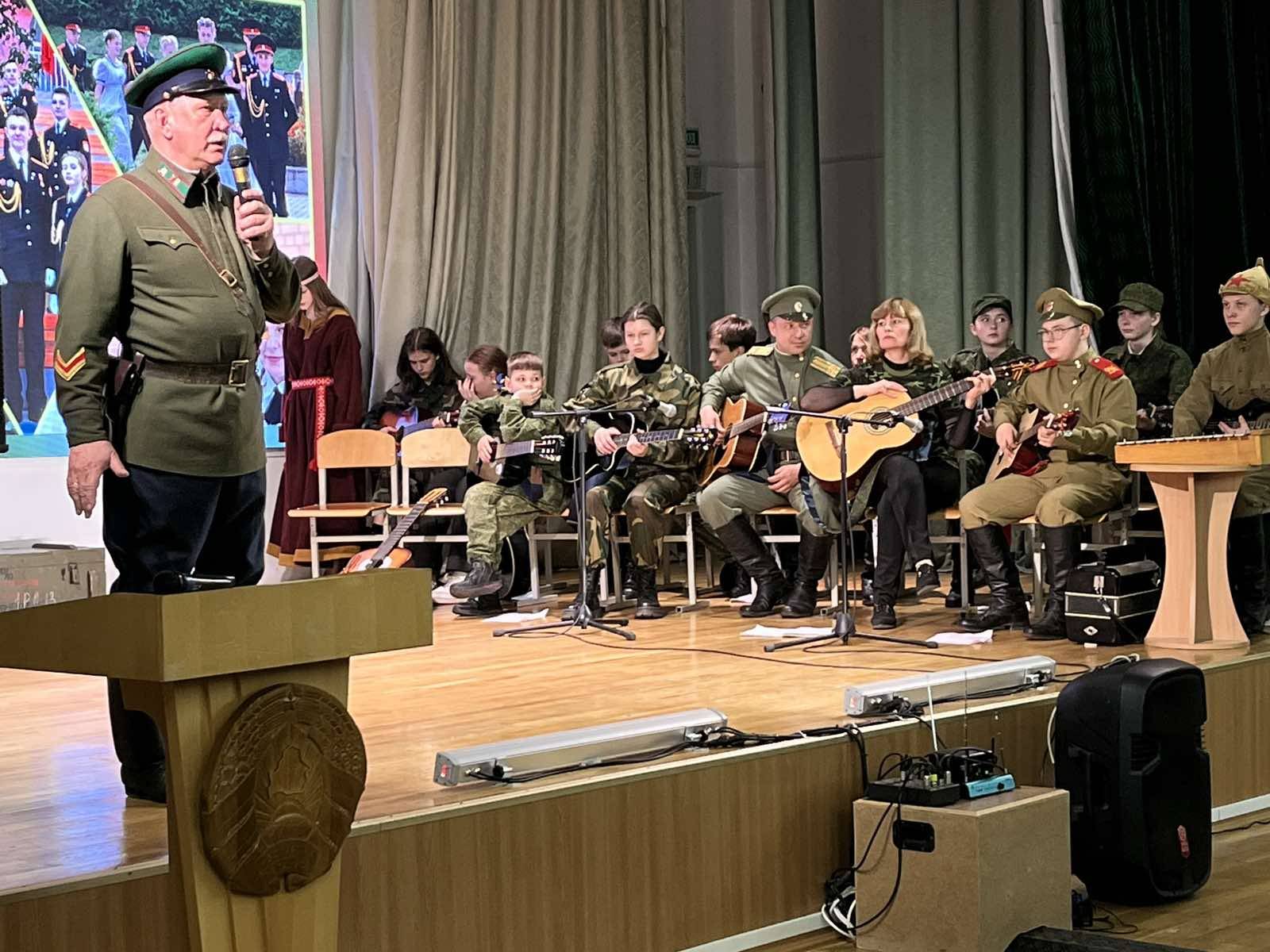 ГРУППА «ГИТАРМИЯ» У КАДЕТ