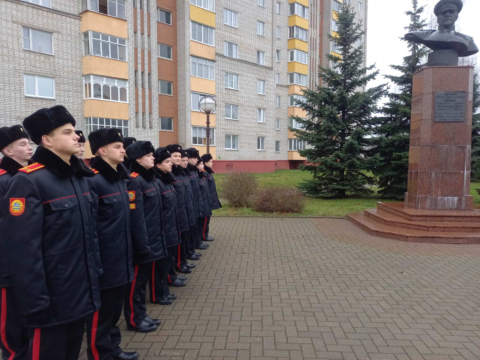 МАРШАЛ ПОБЕДЫ